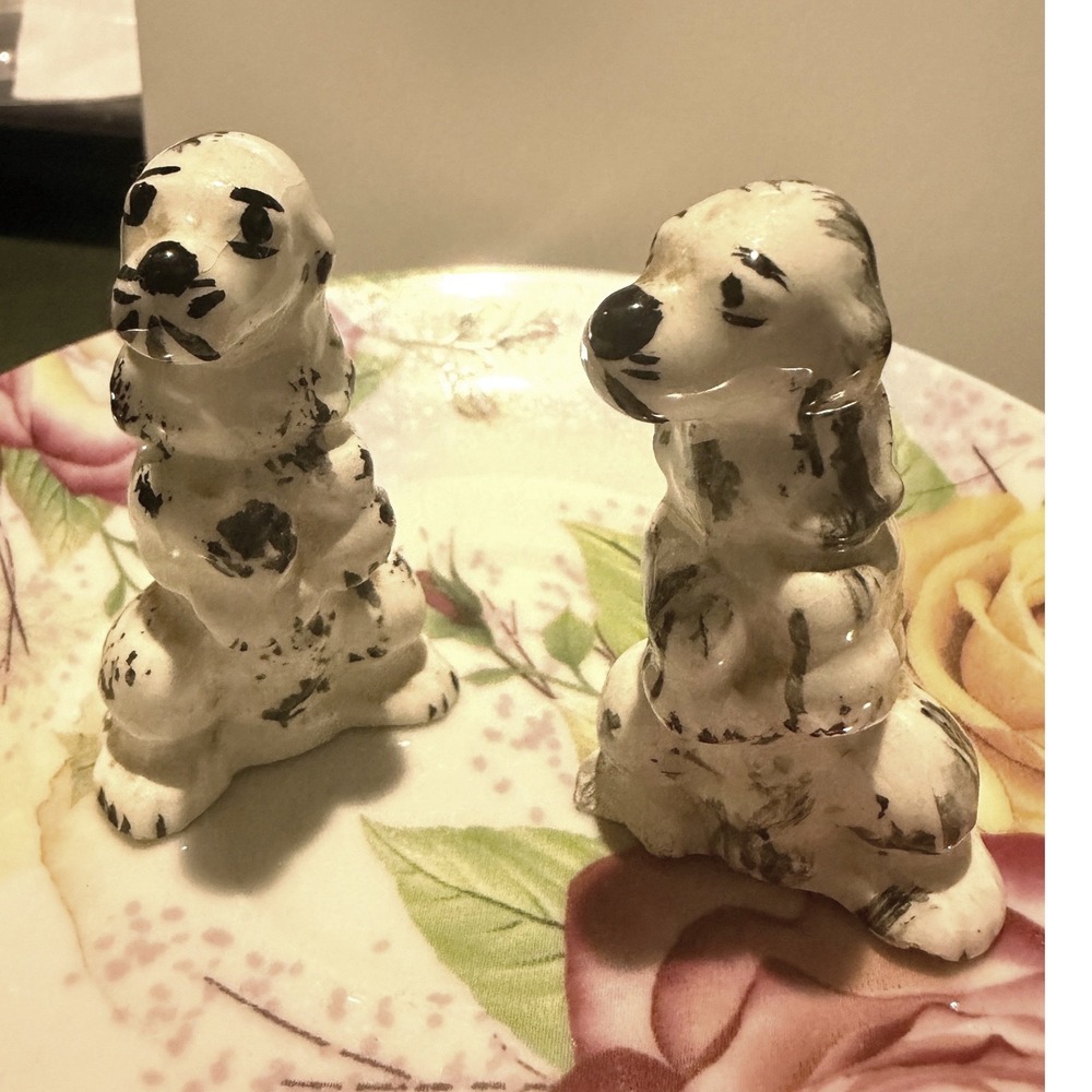 Holland Mold Spaniel Dog Figurines Vintage White Black Set of 2